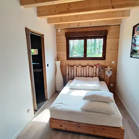 Svea Apartment Thollon-les-Memises
